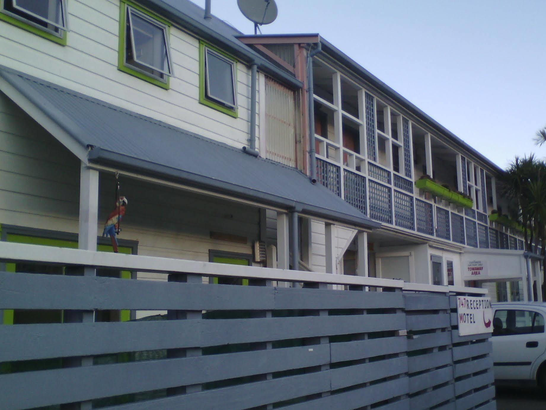 Wellington 747 Motel Exteriör bild